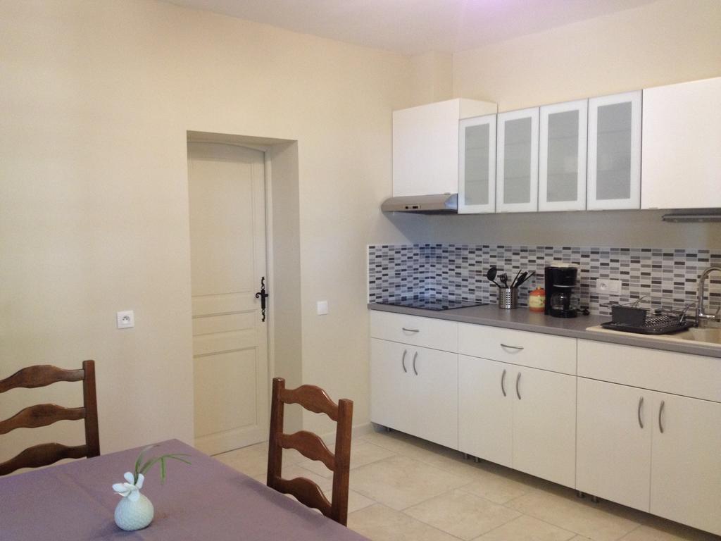 Logis Du Comte Bed and Breakfast Suze-la-Rousse Εξωτερικό φωτογραφία