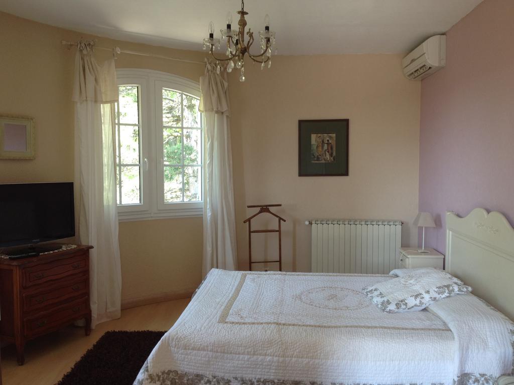 Logis Du Comte Bed and Breakfast Suze-la-Rousse Εξωτερικό φωτογραφία